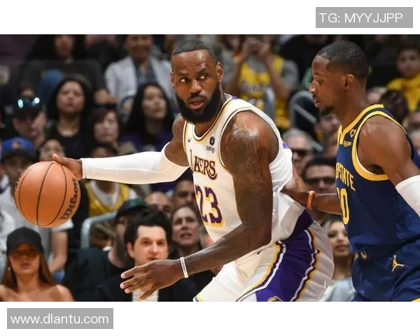 詹姆斯复出湖人三连胜,库里空砍34分里程悲!杨瀚森9分创纪录 詹姆斯复出湖人三连胜,库里空砍34分里程悲!杨瀚森9分创纪录