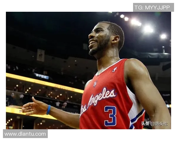 保罗：快船在送我回家之前还曾告诉我，他们会退役我的球衣